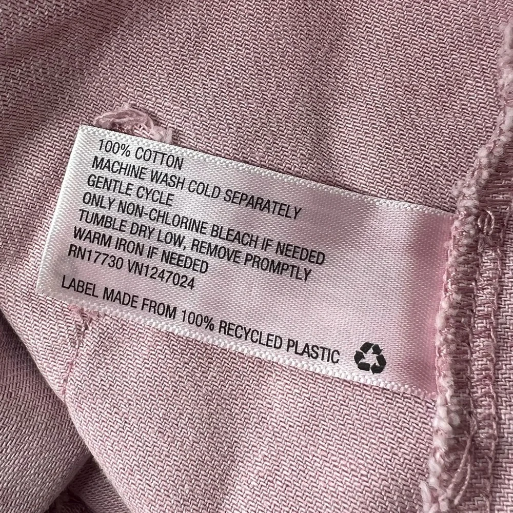 Universal Thread Orchid Lane Pink Pleated High Waisted Denim Jean Shorts Sz 4 - Picture 9 of 14